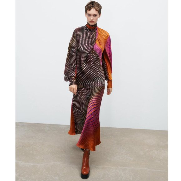 BLOGGER'S FAVE! Zara Printed Midi Skirt NWT - Picture 9 of 15